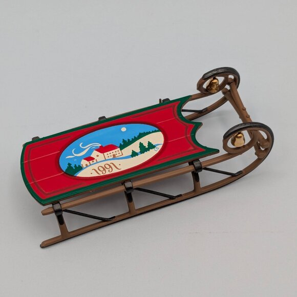 Hallmark Keepsake Old-Fashioned Sled 1991, Vintage Christmas Ornament - Picture 1 of 11